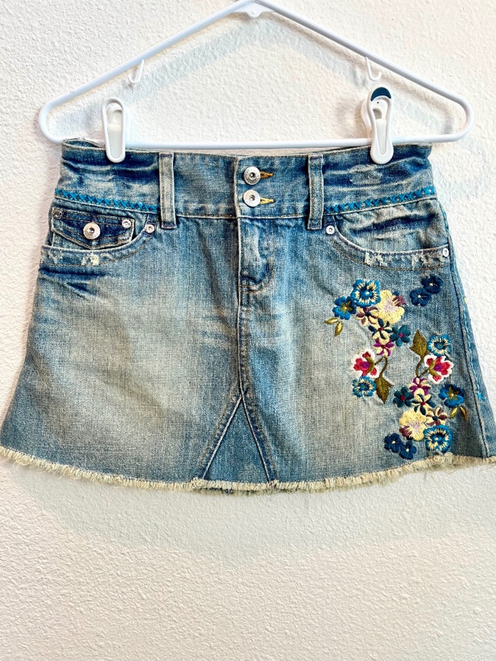 Karen Millen Denim Embroidered Mini Skirt - Size 4 - Excellent Condition